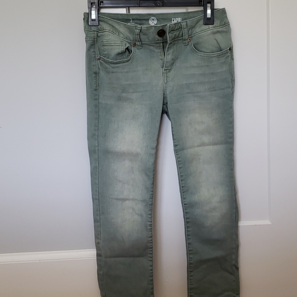 SO forest green capris - Picture 2 of 4